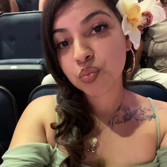 angelinaa_rae